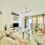 Golden La Palma - Eaw Homes 아파트 *